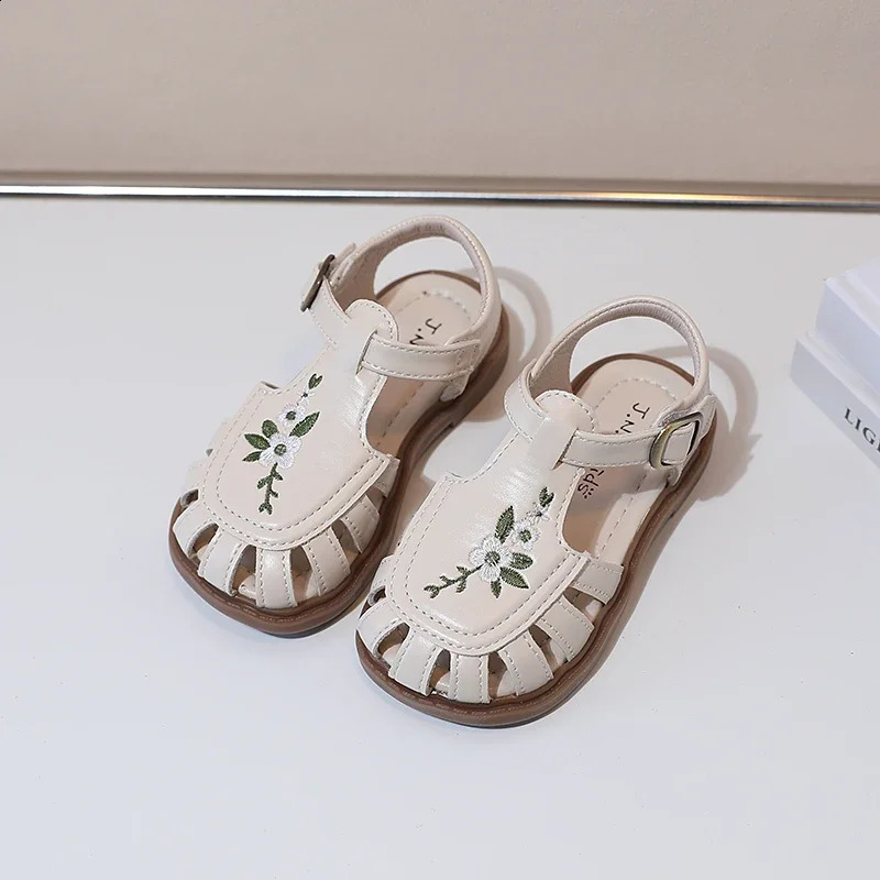 Traditional Chinese Embroidery Childrens Shoes Girls Sandals Summe Retro Princess Shoes Roman Style Girls Leather Shoes Childrens F05173 250219