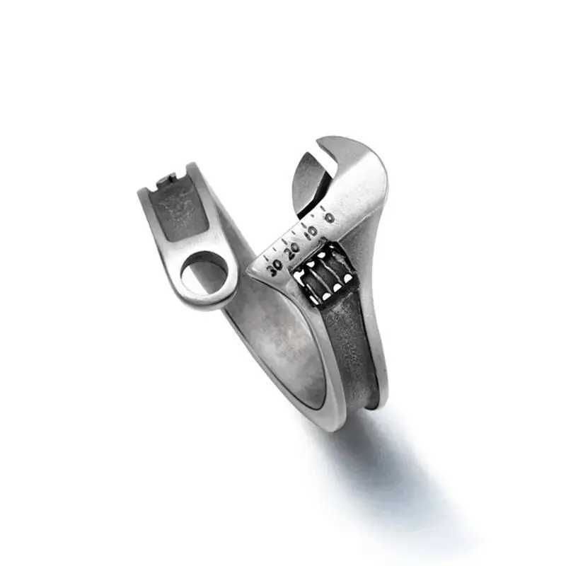 Retro Punk Personalized Wrench-Shaped Open Ring Suitable for Mens Hip-Hop Rock Motorcycle Trend Jewelry AccessoriesXJ250219
