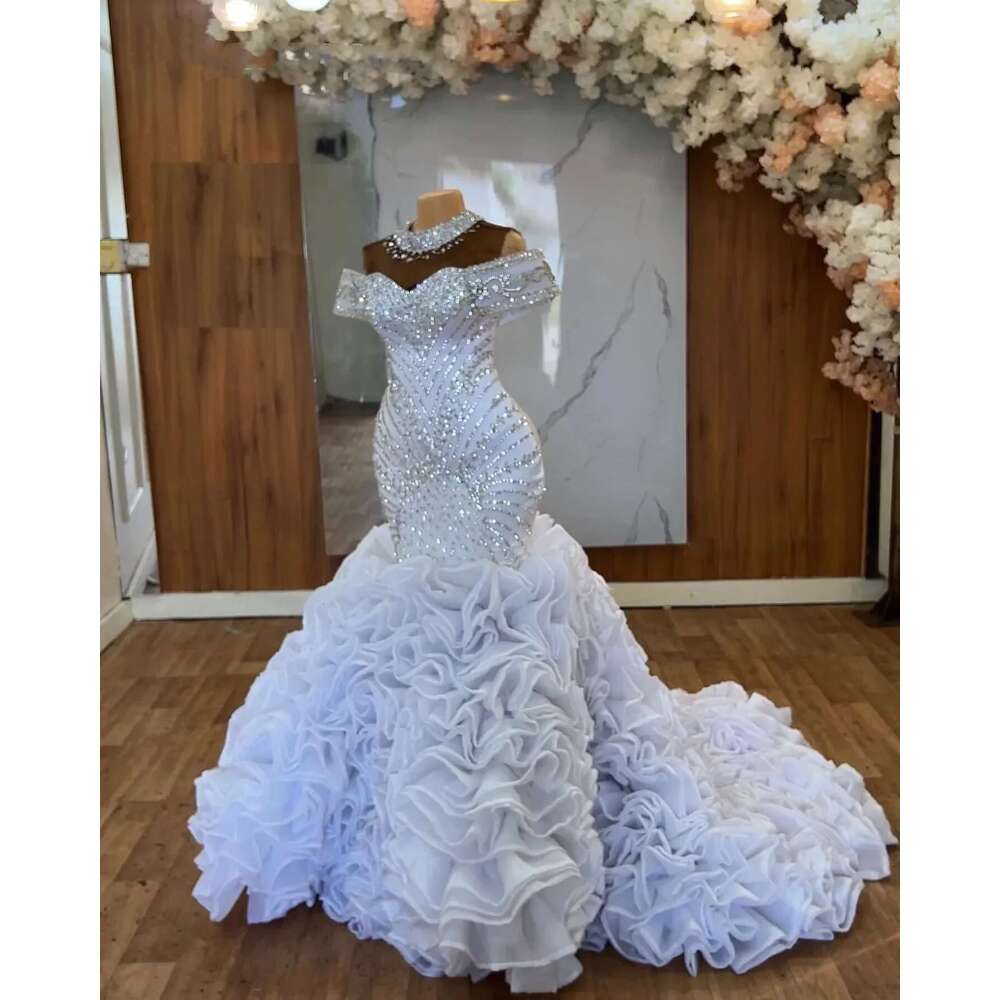 Customized Shinny Crystals Beads Wedding Dress For Bride Organza Cascading Ruffles 2024 Arabic Aso Ebi Bridal Gowns