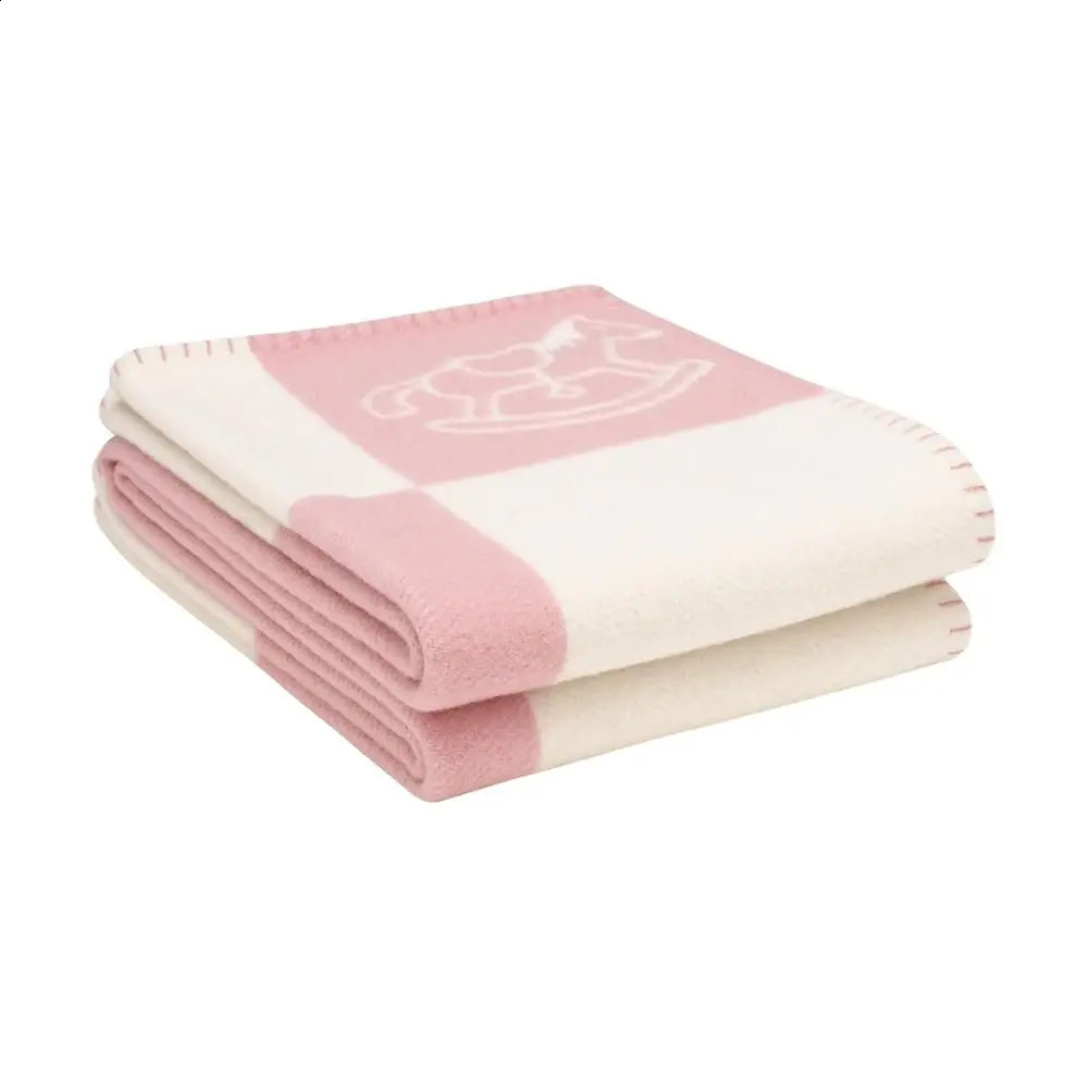 Infant Woolen Blanket With Cut Horse Pattern Pink Blue Thick Thermal Bedding Blankets 140CM*100CM 250218
