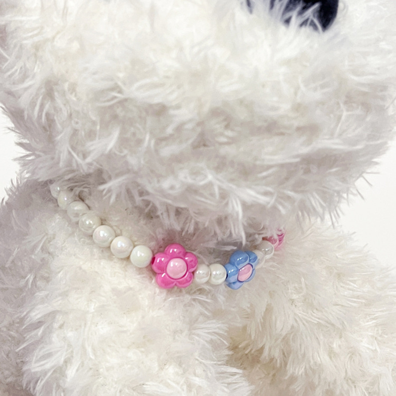 Fashion Pearl Dog Necklace with 3 Two-color Flower Decorations, Exquisite Cat Dog Neck Decoration Necklace for Small Medium Dogs Chihuahua Pet Necklac