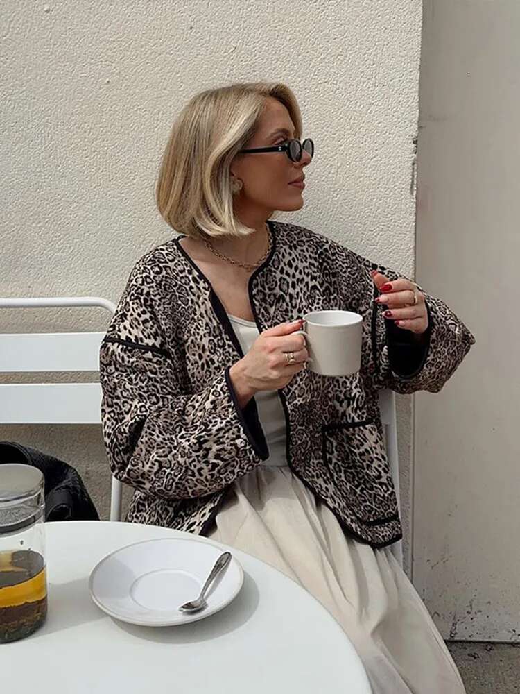Leopard Print Women's Woolen Coat Fashion Loose O-Neck Long Sleeve Button Jackets Vintage Thick Outerwear 2025 Lady Office Coats