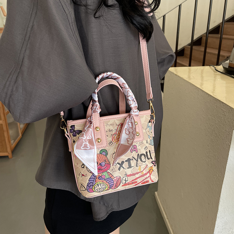 Graffiti Bear Collection 2025 Early Spring New Cartoon Single Shoulder Large Capacity Women's Handheld Crossbody Bag #swissmilitary