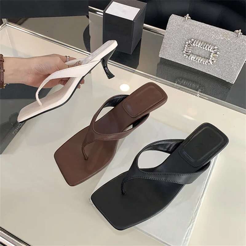 Summer Fashion Open Toe Clip-On Slippers Slides Low Heels Beach Sandals Ladies Flip-ps Mules Shoes