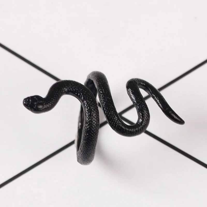 Anime Rings for Men Women Punk Goth Snake Ring Exaggerated Black Plated Gothic Adjustable Party Gift Jewelry Mujer BijouxXJ250219