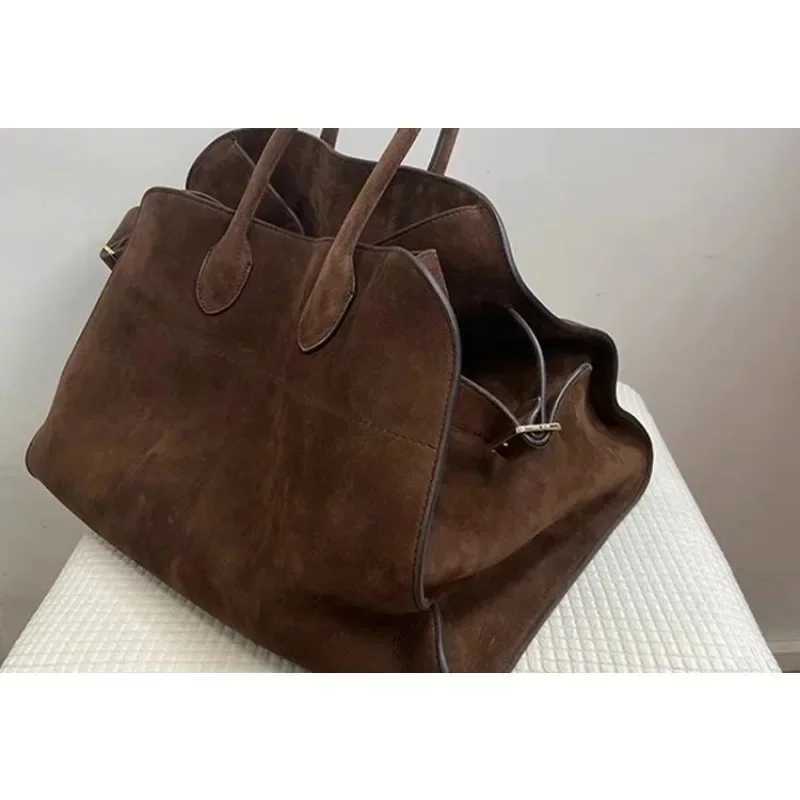 Ladies New Autumn Winter Tote Bag High-end Feel Niche Design Large Capacity Vintage Cmute Handbag 2024 Wen Shoder Bags Z250219
