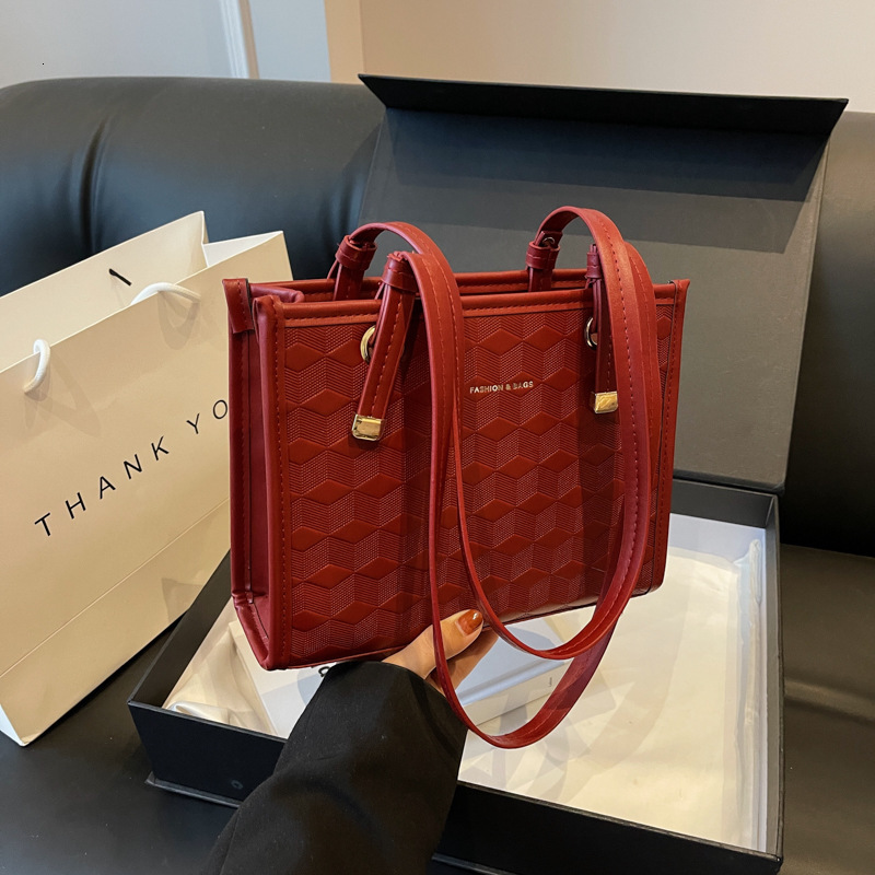 Red Large Capacity for Women 2025 New Trendy Winter Bridal Texture Handbill Shoulder Crossover Wedding Bag #swissmilitary