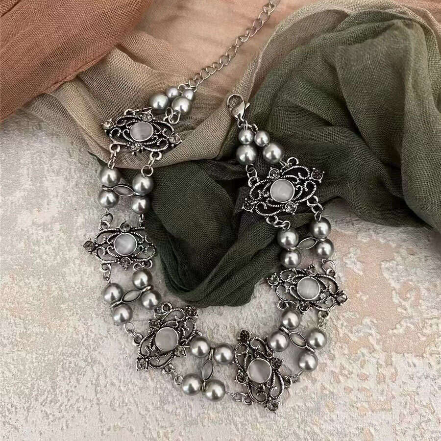 Spicy Girl Y2K Sweet Cool Crystal Pearl Necklace, Small and Design, High Grade Choker Neckchain, Collar Chain, Female
