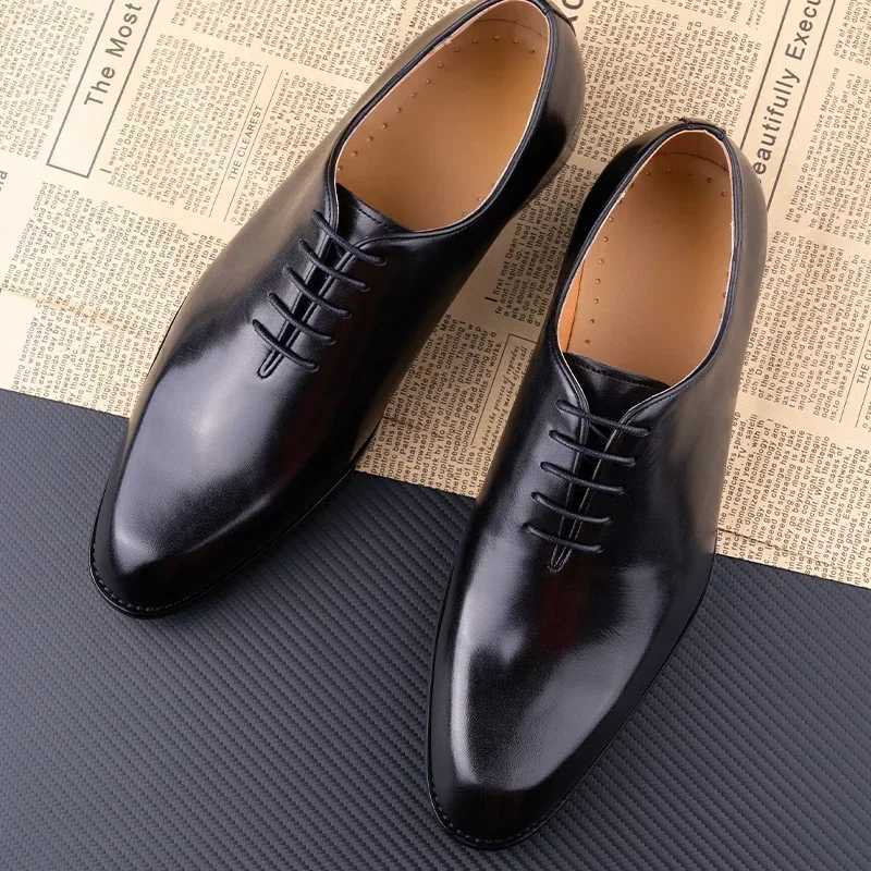 New mens leather shoes handmade high-quality casual Oxford business work shoes black coffee lace up comfortable mens shoes Y250219