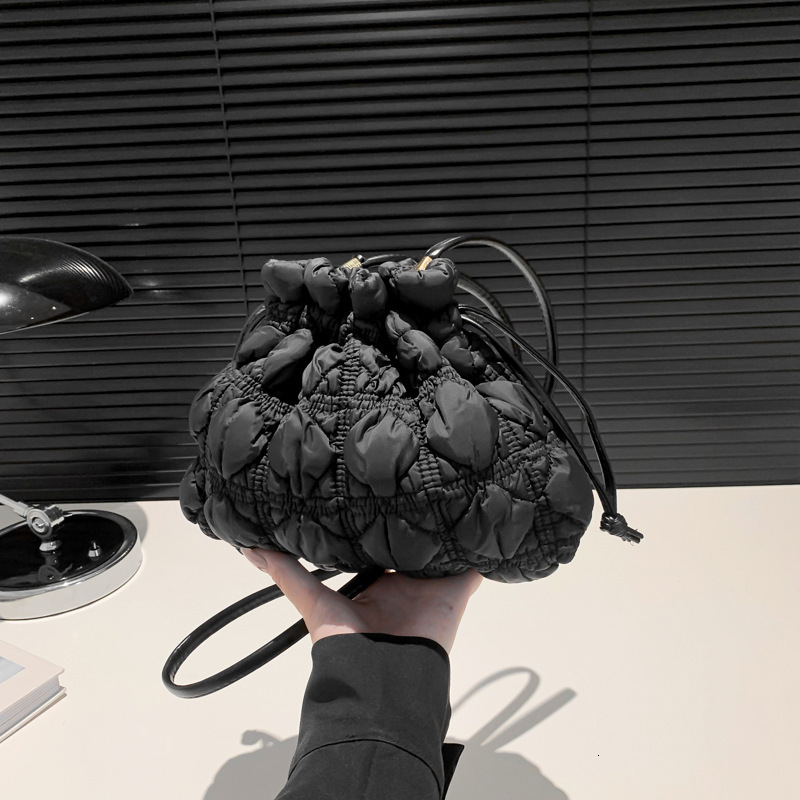 2025 New Lingge Car Seam Handbag with Cotton Bundle Mouth Water Bucket Versatile Single Underarm Cross Shoulder Bag for Women #swissmilitary