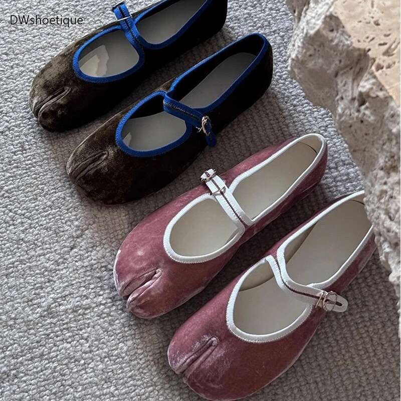 Fashion beet split toe women ballet flats buckle strap pumps