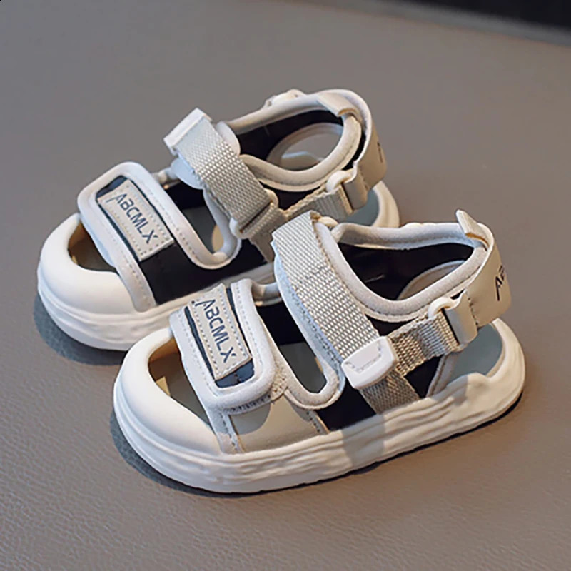 Boys Korean style sports sandals with anti slip soft soles summer childrens shoes beach sandals 250219