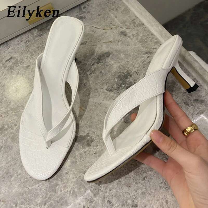 Brand Slipper Women Summer Outdoor Sandal Slip On Flip p Ladies Thin Low Heels Slides Elegant Shoes