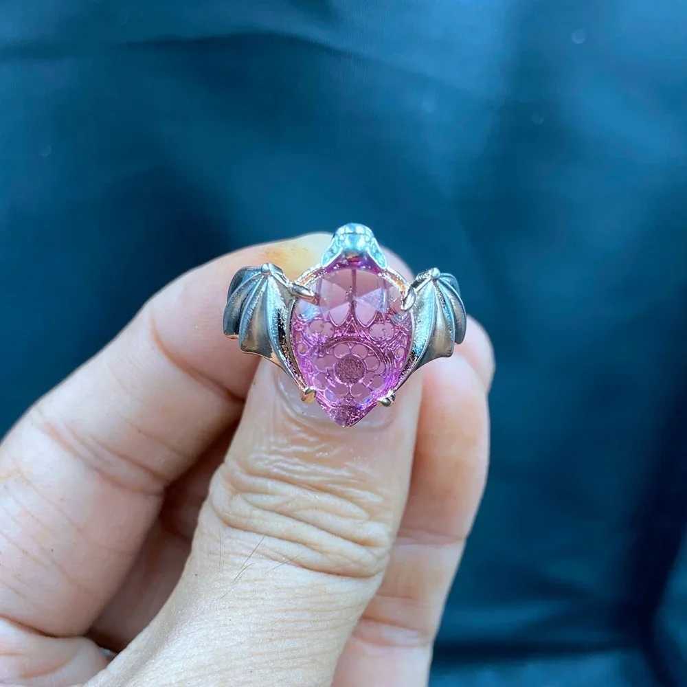 New Trendy Gothic Vintage Bat Finger Rings Inlaid Water Drop Shape Zircon Rings For Women Fashion Party JewelryXJ250219