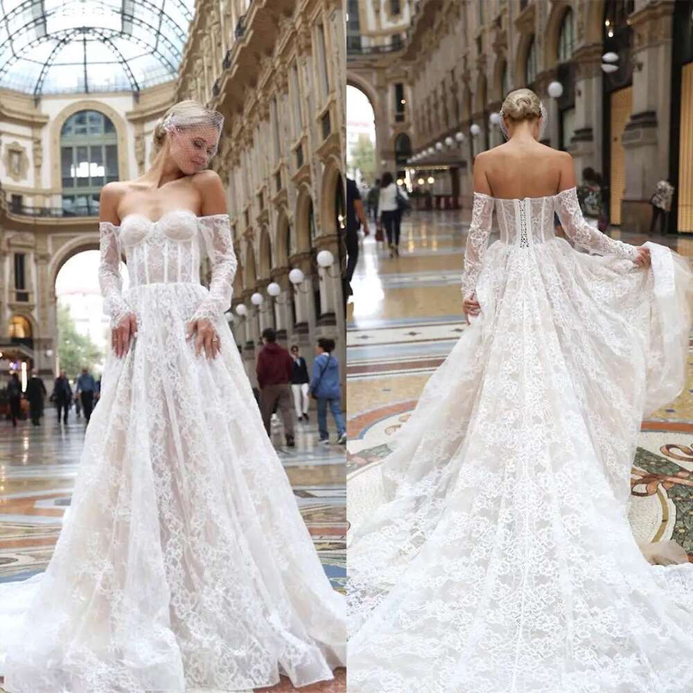 Gorgeous A E Wedding Dresses Sweetheart Appliques Wers Backless Bridal Gown Sweep Train Vestidos De Novia Customized