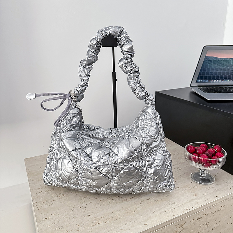 New Korean version CAHMLO pleated 2025 Thai fashion niche cloud casual versatile shoulder bag #swissmilitary