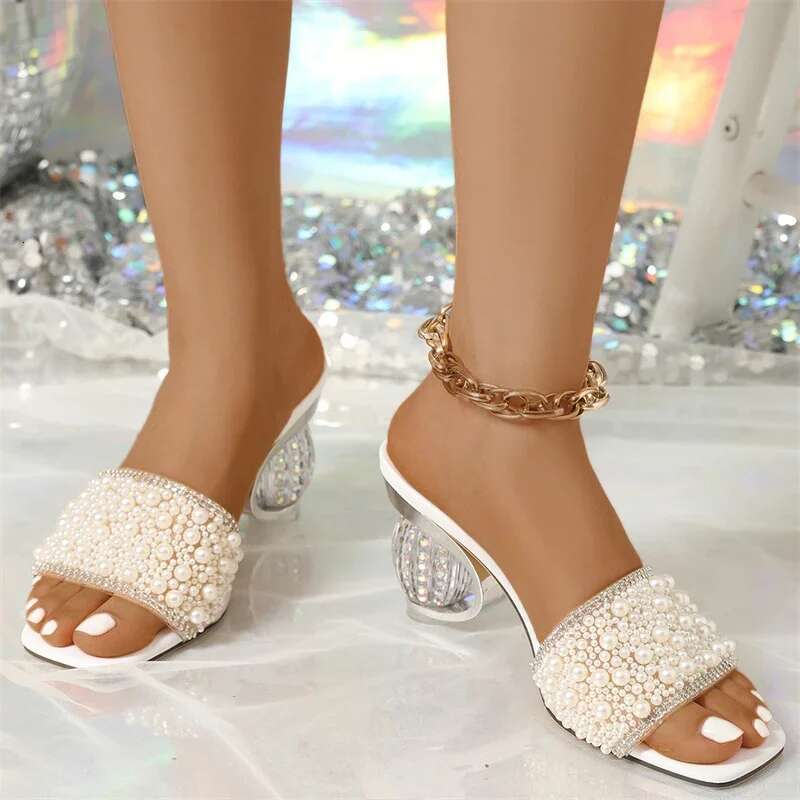 Street Style PVC Transparent Pearl Women Slippers Fashion Open Toe Crystal Dia Round Heels Female Shoes