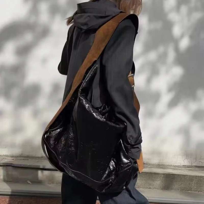 Personality Wide Shoulder Straps Tote Bags For Women Designer Handbags And Purses 2023 New In Large Capacity Crossbody