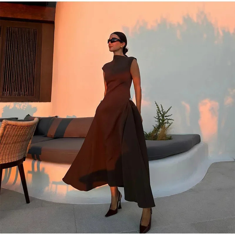european and american 2025 women's dress sweet and fresh solid color sleeveless elegant high waist round neck dress