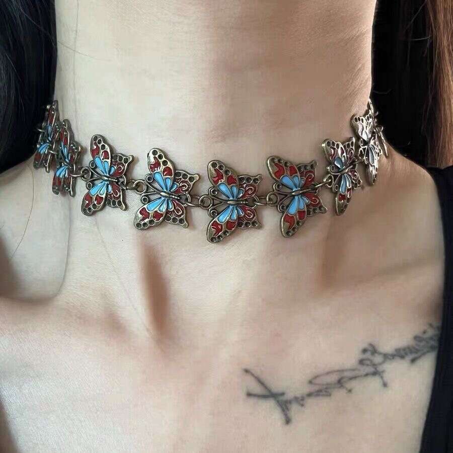 Spicy Girl Y2K Sweet Cool Crystal Pearl Necklace, Small and Design, High Grade Choker Neckchain, Collar Chain, Female