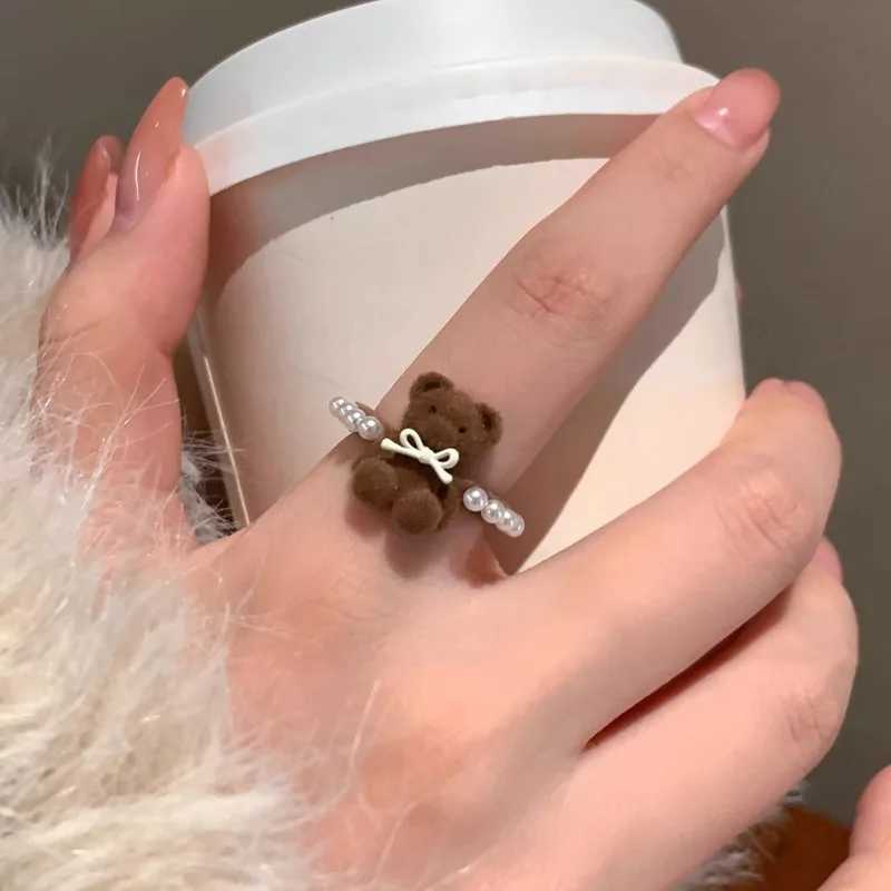 Cute Sweet Brown Plush Little Bear Rings for Women Girls Fashion Imitation Pearl Bow Opening Rings Good Friend Jewelry GiftsXJ250219