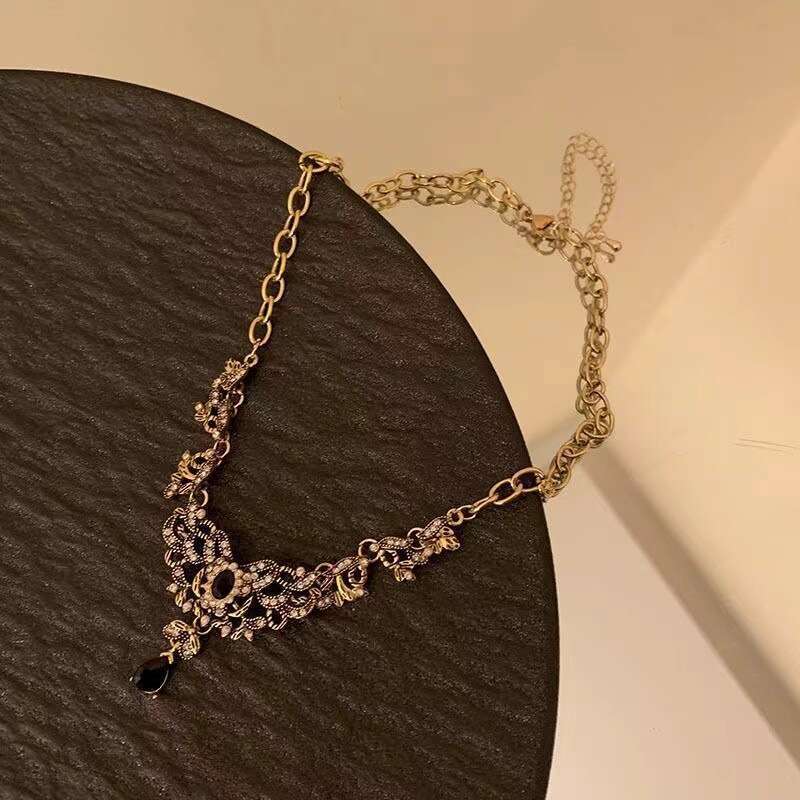 Fengfan wer Palace Pendant Butterfly Temperament Fashion Accessories Gentle Versatile Necklace Women