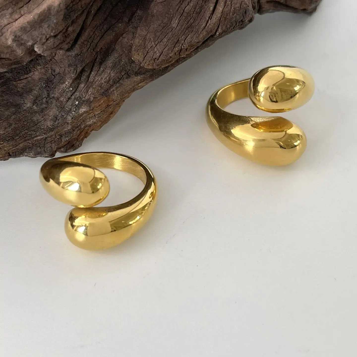CARLIDANA New Hot Selling Simple Water Drop Gold Color Stainless Steel Ring Personalized Fashion Personalized Wens Jewelry X250220