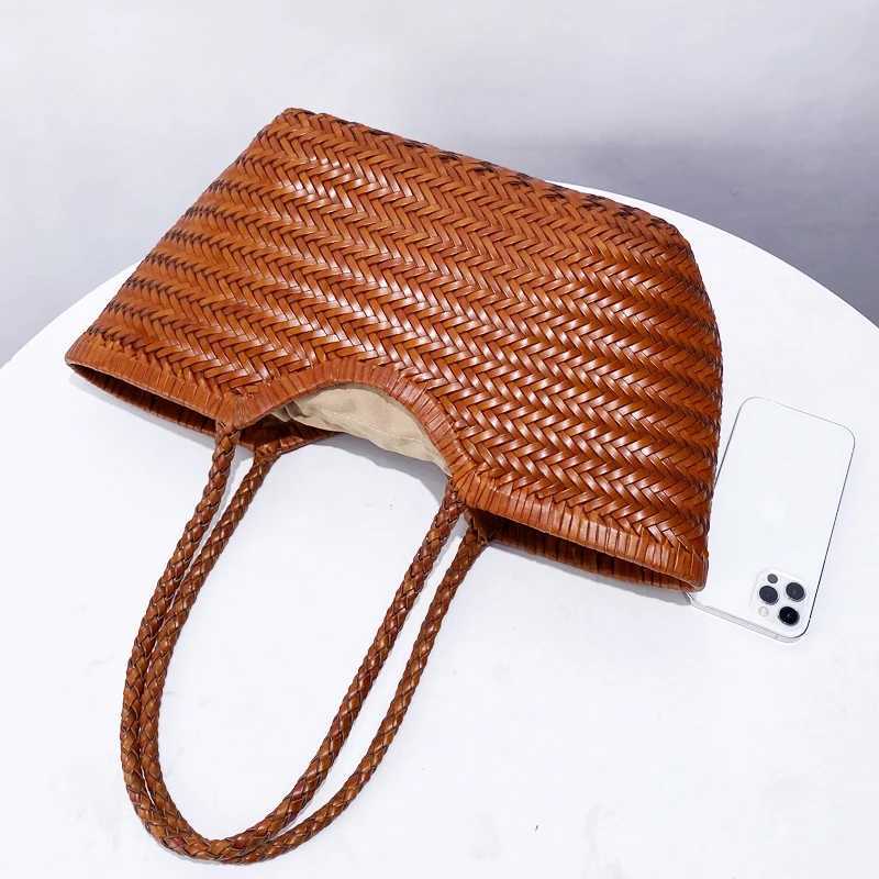 Genuine Leather Handwoven Tote Bags For Women Luxury Designer Handbag Purse 2024 New In Cowhide Braid With Inner Pocket Shoulder Z250219