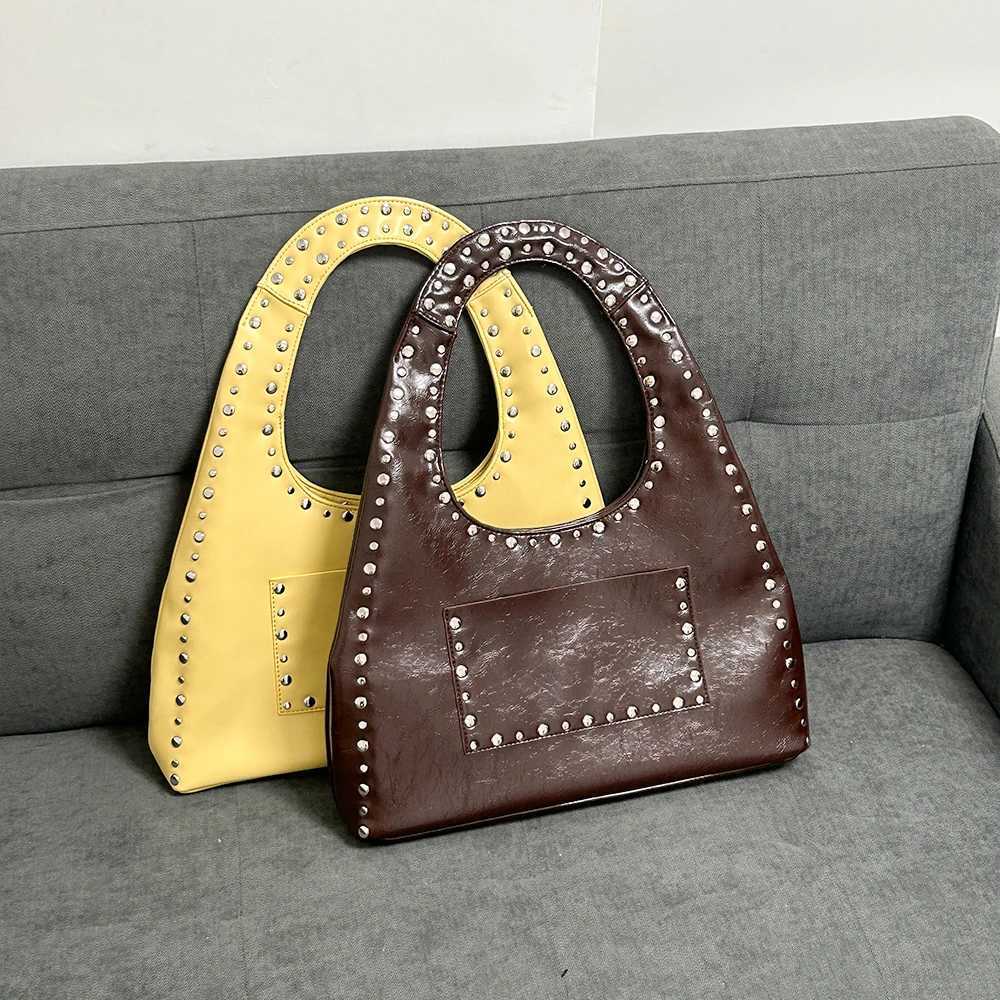 24 new retro decorative shoulder bag European and American motorcycle wind oil wax leather armpit handbag for women Y250218
