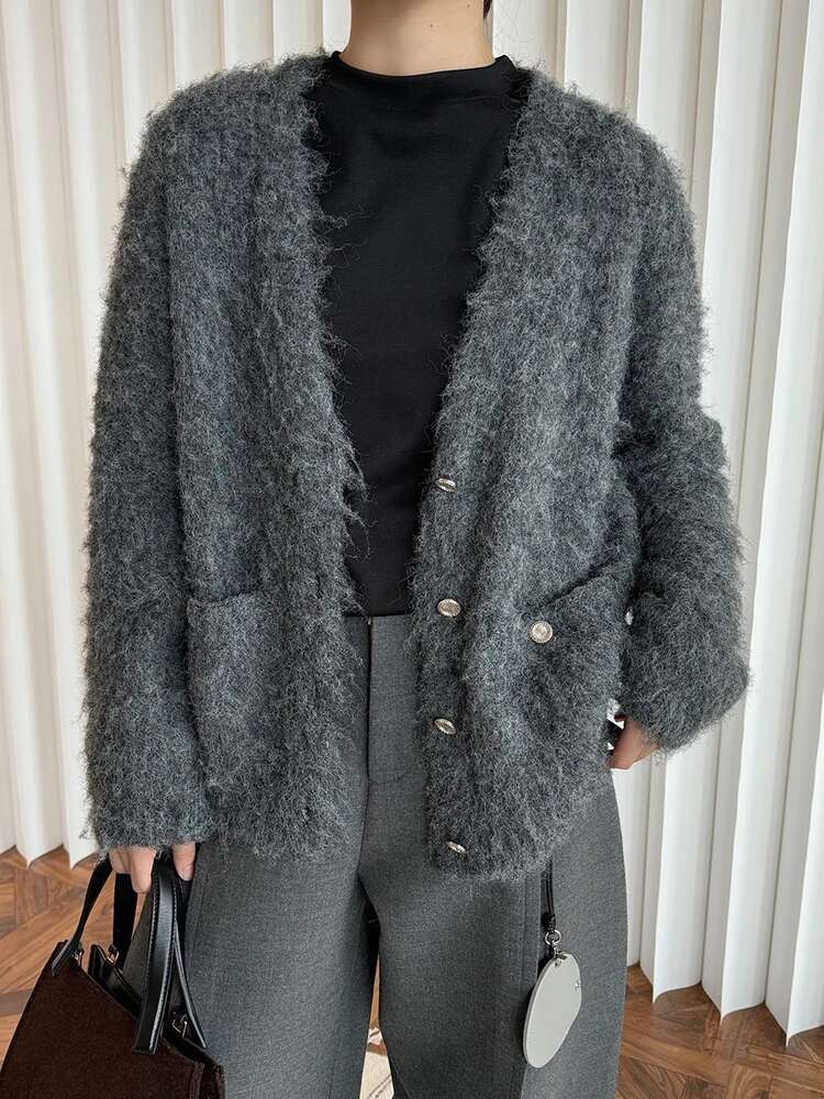 Office Lady Knitting Cardigan Sweater For Women V Neck Single Breasted Thick Warm Coat Fashion 2025 Winter New 26C713
