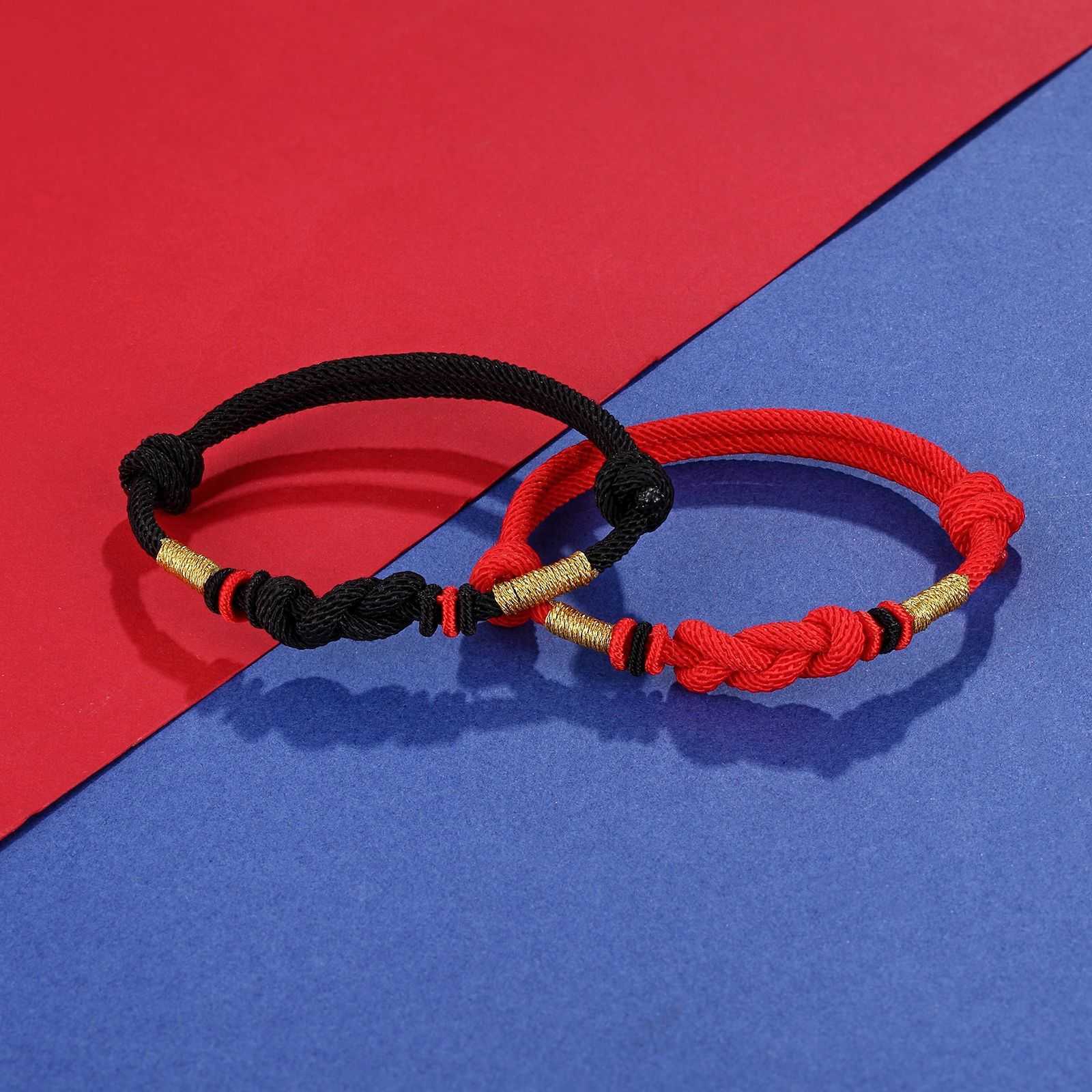Charm Bracelets A pair of everlasting longing for each other a pair of commemorative hand strings. H25220