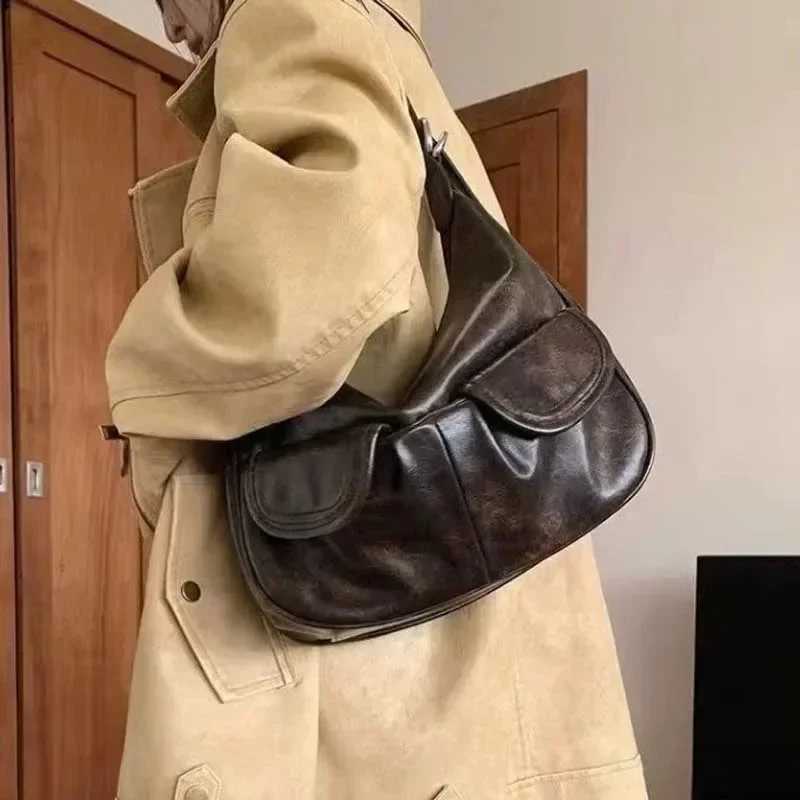 Retro Coffee Shoulder Bag for Women Retro New Autumn Pocket Fashion Casual Underwear Bag for Women Y2k Handbag Bolsa Handbag Y250218