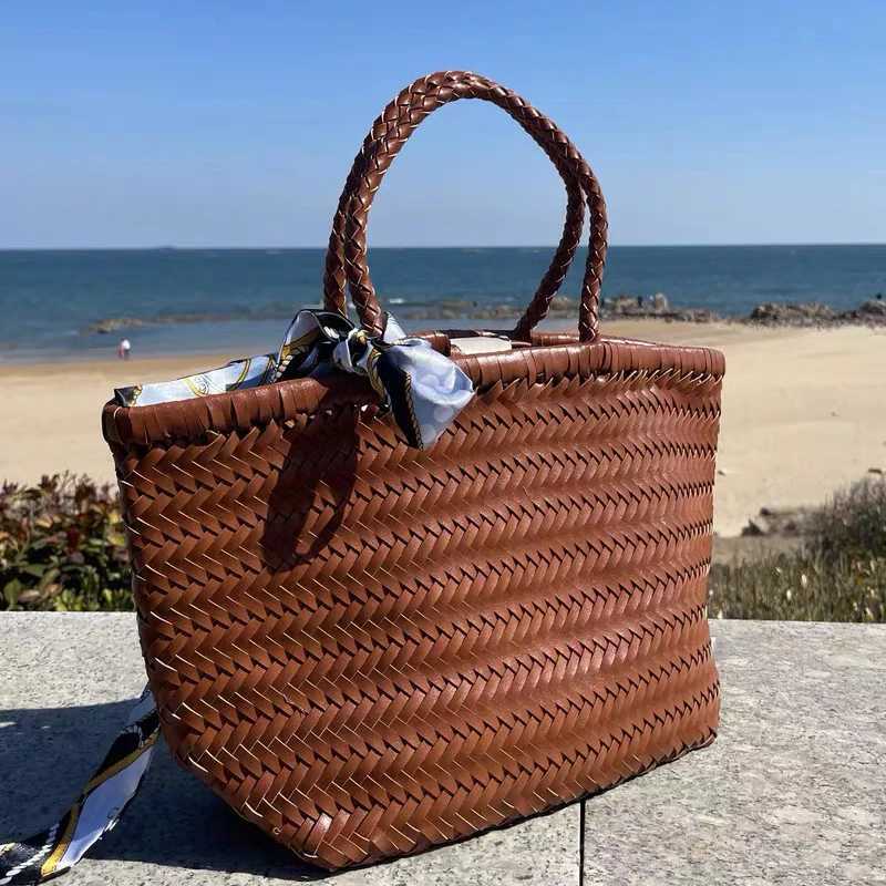 England Style Handwoven Tote Bags For Women Luxury Designer Handbags And Purses 2024 New In PU Inner Pocket Underarm Shoulder Z250219