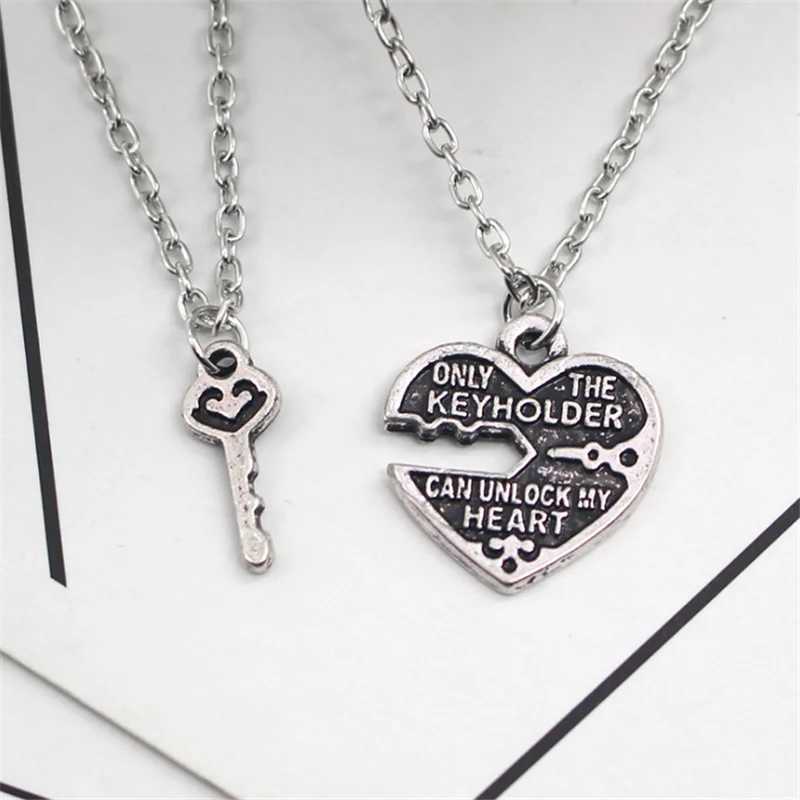 ZRM Fashion Heart Necklace With Letters ONLY THE KEYHOLDER CAN UNLOCK MY HEART Necklace Pendant For Girlfriend Boyfriend GiftXJ250219