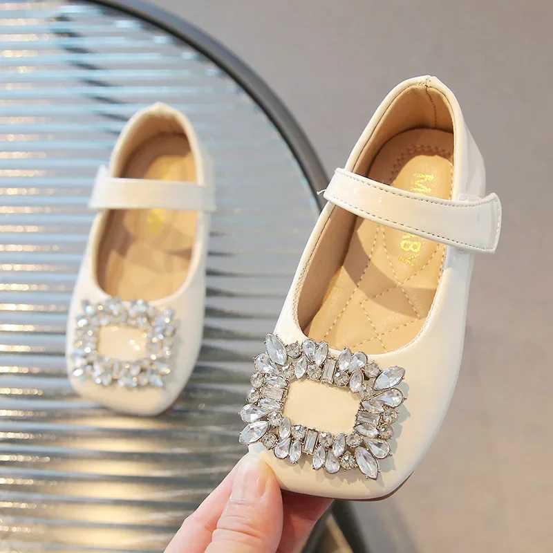 Princess Shoes for Girls Mary Janes Spring Luxury Diamante Patent Leather Shoes Wedding Childrens Princess Shoes X250220
