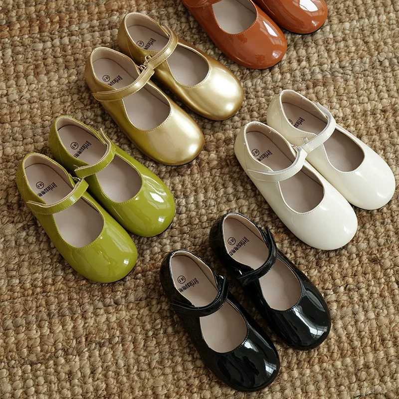 Mary Jane Baby Girls Casual Shoes Soft Sole Retro Patent Leather Spring Summer Fashion Childrens Flats 2-6T X250220