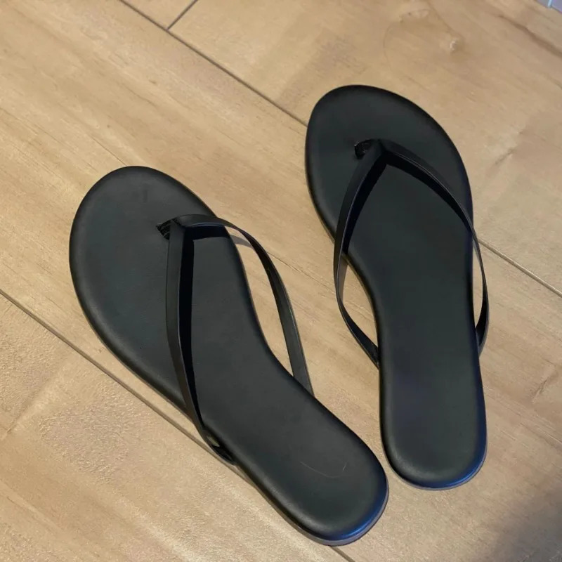 Fashionable With Candy Color Womens Slips Flip Flops Beach Anti Slip Sandals Slippers Plus Size 43 250218X