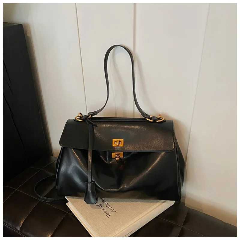 Fashion Large Capacity PU Simplicity Womens Tote Bags Hasp Sewing Thread Crossbody Bags 2025 New Leisure Trend Bolsas FemininasC250219