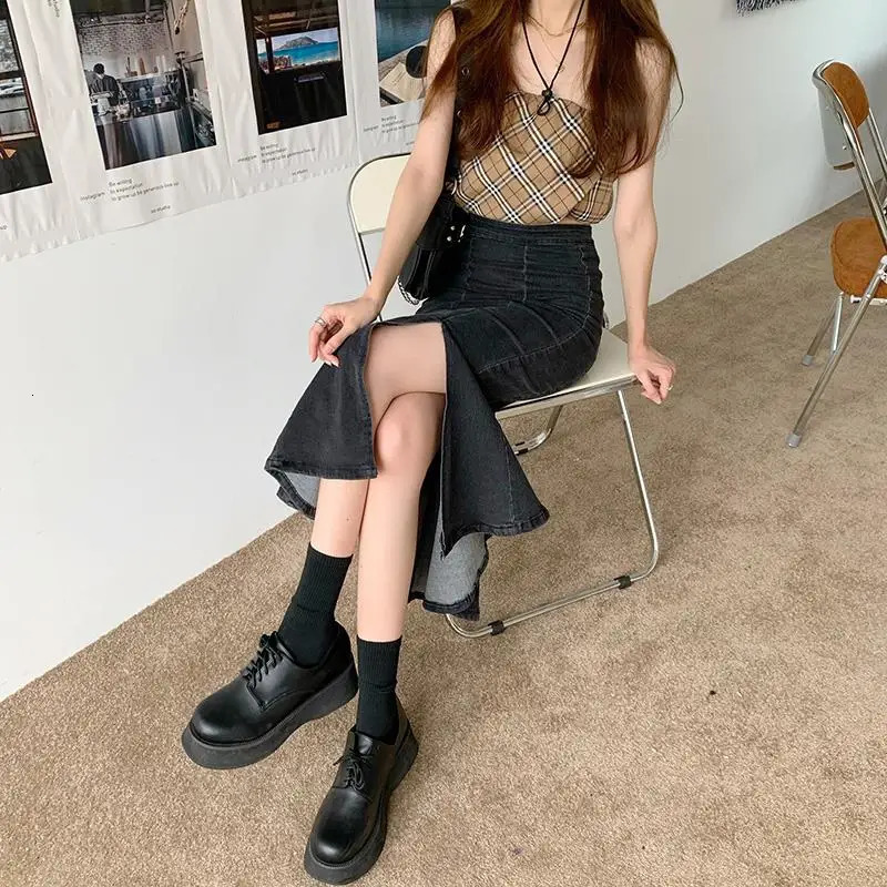 150 Short Denim skirt High waisted vintage midlength split hip wrap fishtail xs Autumn and winter dress to show height 250220