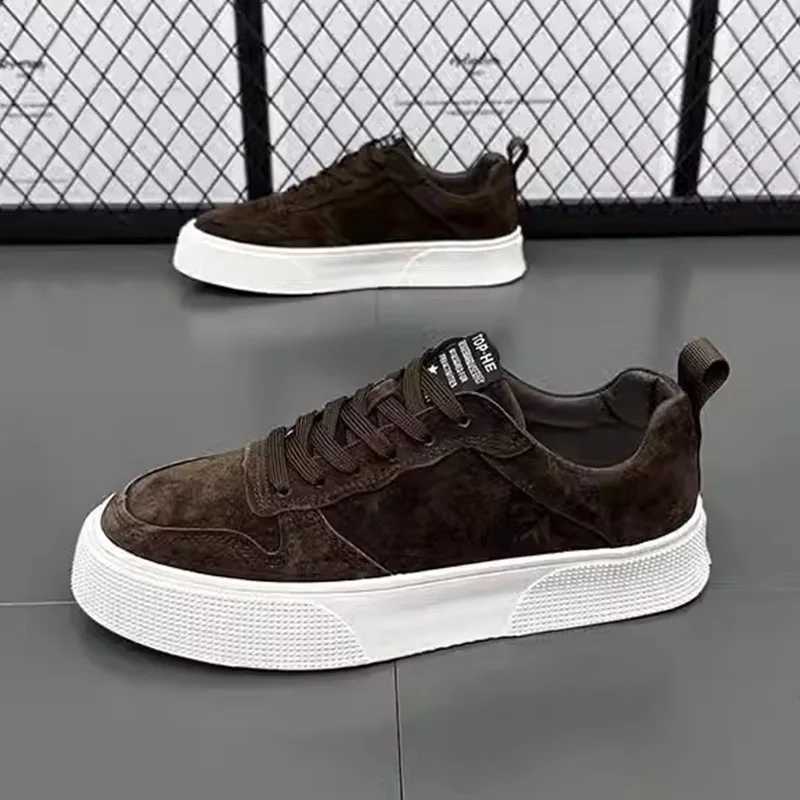 Lightweight Casual Sports Mens Shoes 2023 New Autumn Winter Suede Trend Versatile Soft Sole Comfortable Board Shoes for Men Z250225