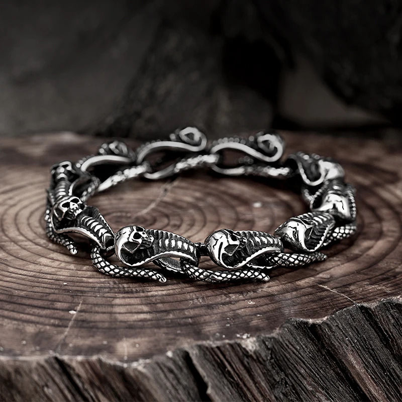 Fashionable Mens Snake Bracelet with Alternative Personality and Super Cool Skull Head Bangle Male Stainless steel hand jewelry 250220