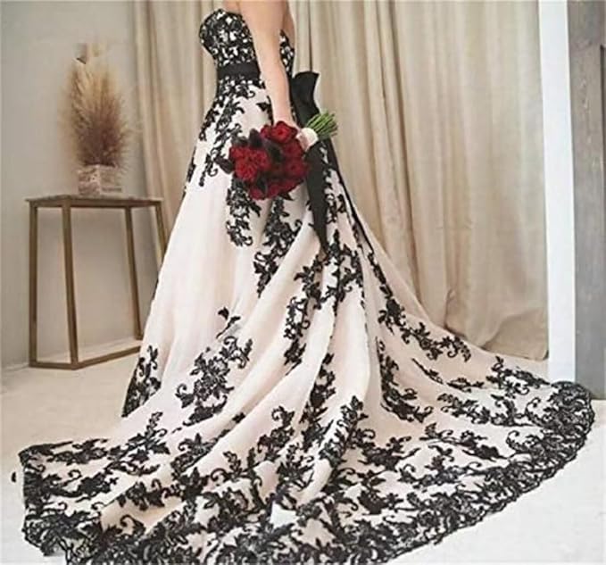 Vintage Black And White Wedding Dresses Sweetheart Strapless Long Gothic Bridal Gown Lace Appliques Country A-Line Vestido De Novia