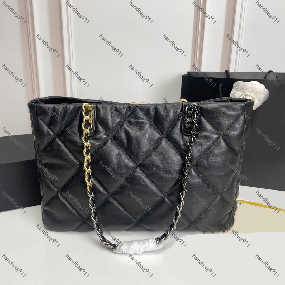 Womne Designer Real Leather Beach Shopping Bag Deauville Clutch With Chain Handle Totes Black Gold Silver Metal Hardware Matelasse Crossbody Shoulder Handbag 37CM