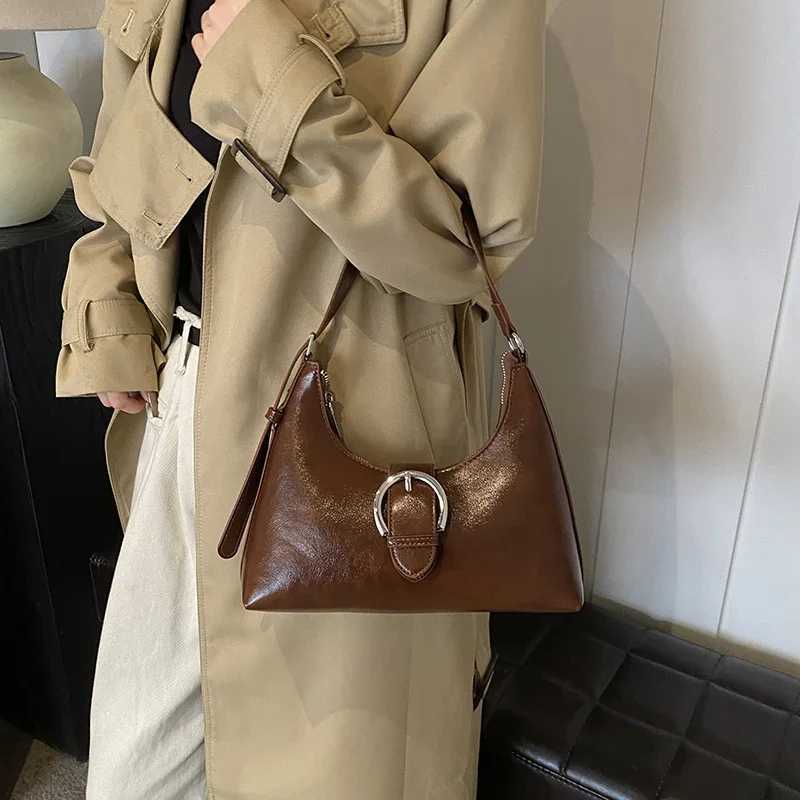 LEFTSIDE 2024 Simple New Retro Design Small PU Leather Underarm Bag Women Handbags and Purses Luxury Fashion Shoulder Bag Y250218