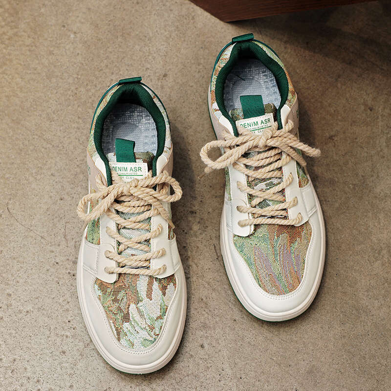 1 pair of sports low top lace up casual running sh, faux leather upper fabric inner layer, PVC sole and EVA insole - monoc hro m e, fashionable out