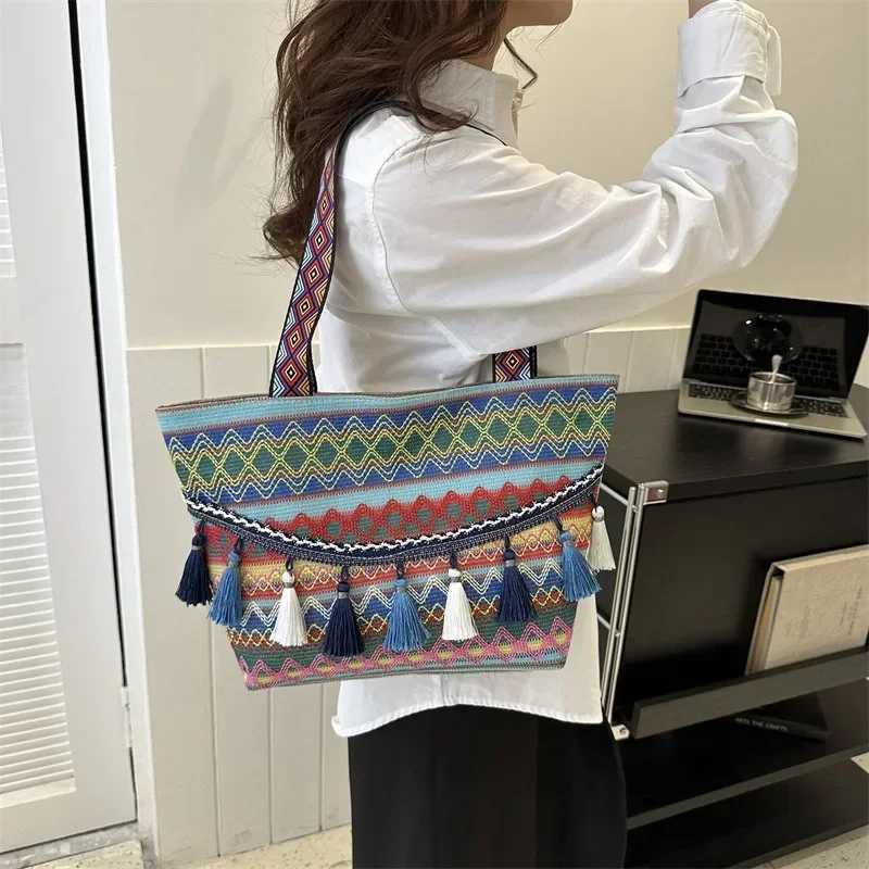 Large Capacity Ethnic Style Fashionable Simple Elegant Handbag 2023 Autumn New Style Shoulder Bag Womens Commuter Tote Bag Z250219