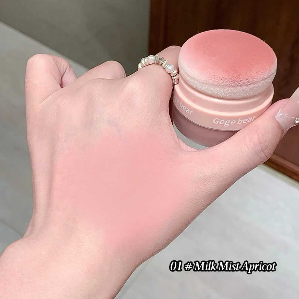 Gege Bear Lazy Air Cushion B Comes With A Built-in Sponge And A Mirror Design Allowing For A Natural Blended ApplicationW250220