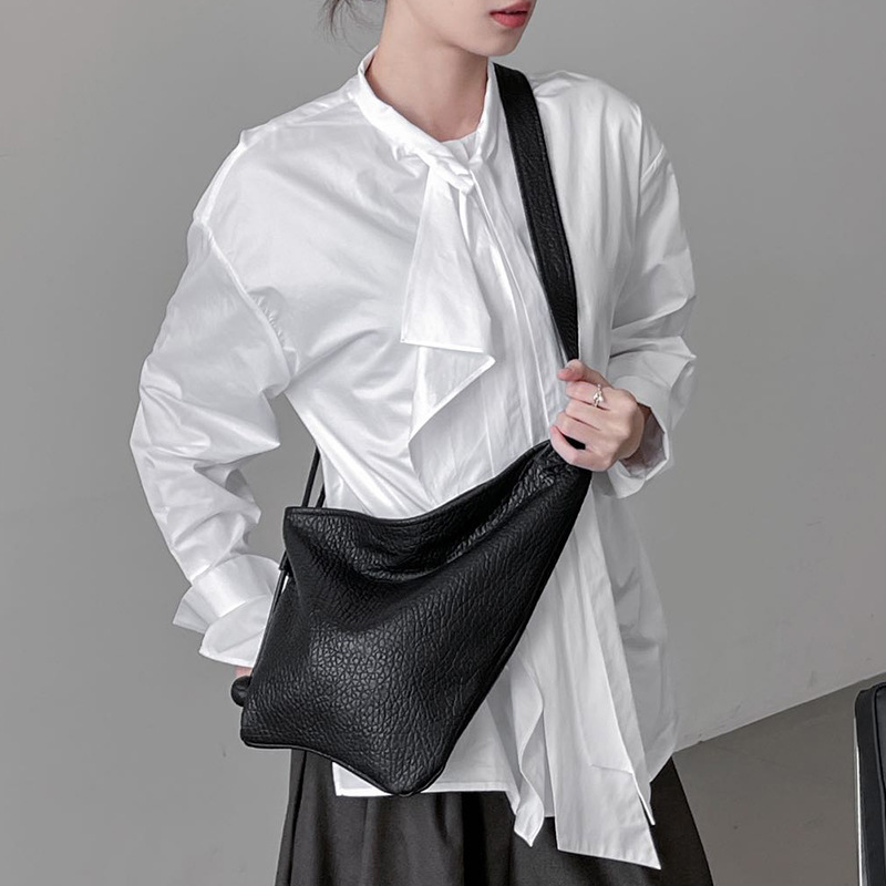 Texture Sensation Niche Design Tote 2025 New Fashionable Soft Sheepskin Horn Genuine Leather Shoulder Crossbody Women's Bag