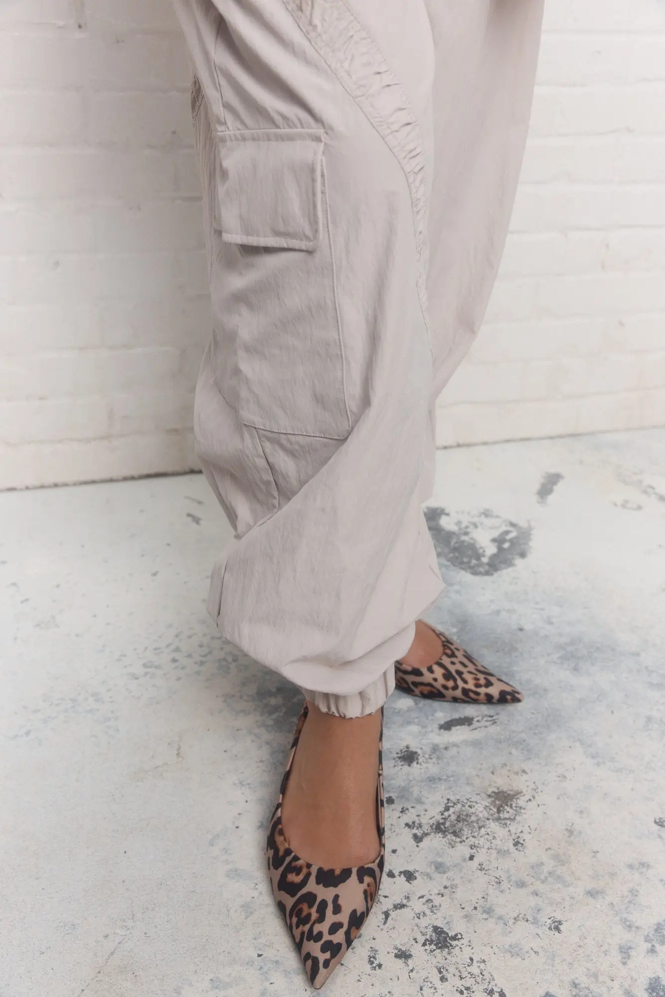 Stylish Loose Fit Pale Grey Trousers Pants with Pockets Elasticated Ankle Hem