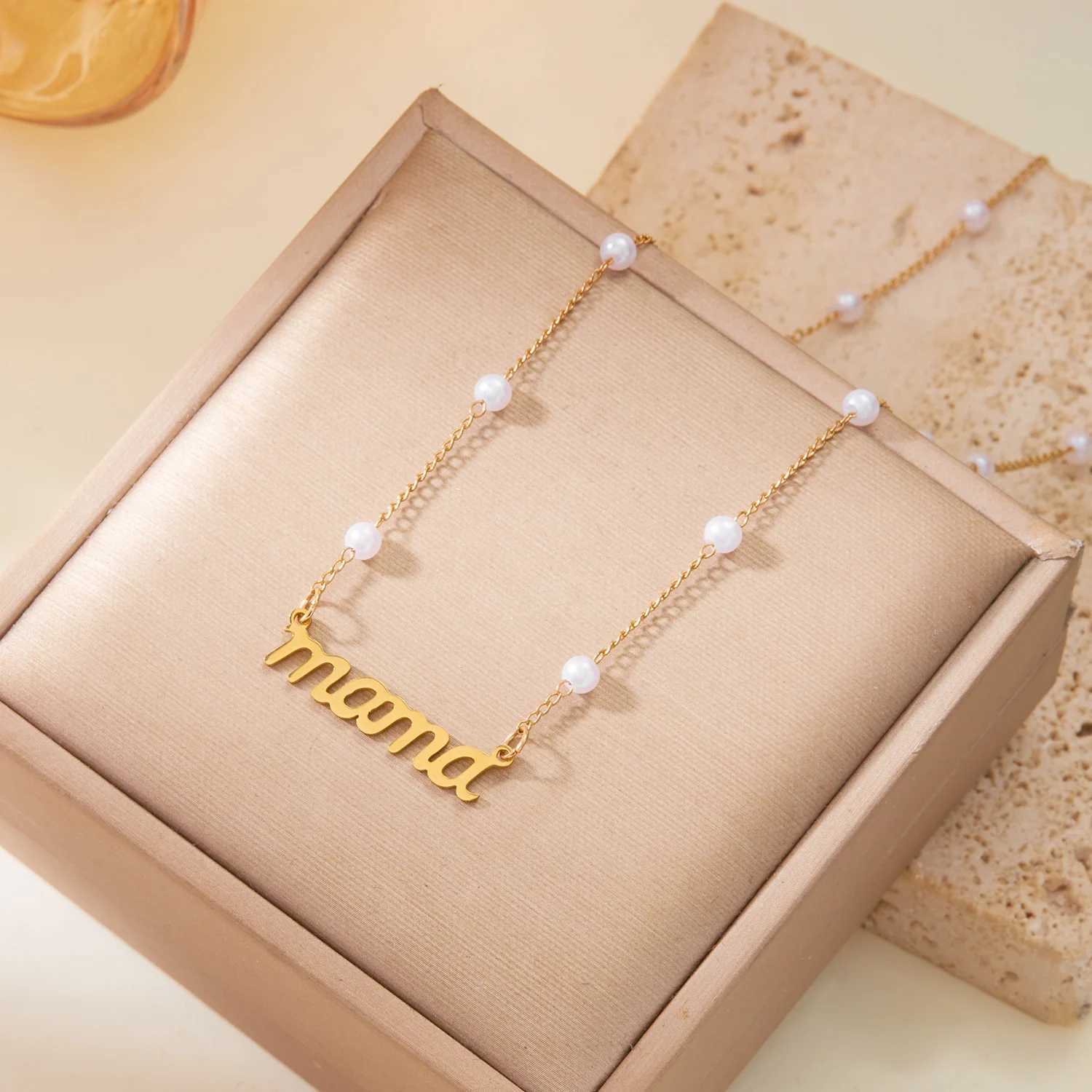 New Elegant Mothers Day Imitation Pearl Bracelet Charm Mama Letter Pendant Stainl Steel Bracelet for Women Jewelry Mom GiftXJ250219